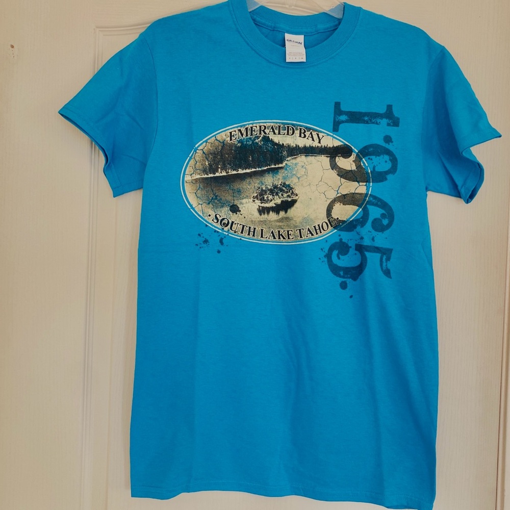 Gildan Blue Graphic Tee - Emerald Bay Design